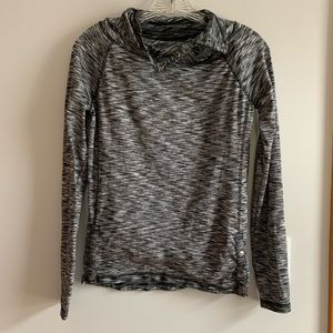 Long sleeve yoga shirt